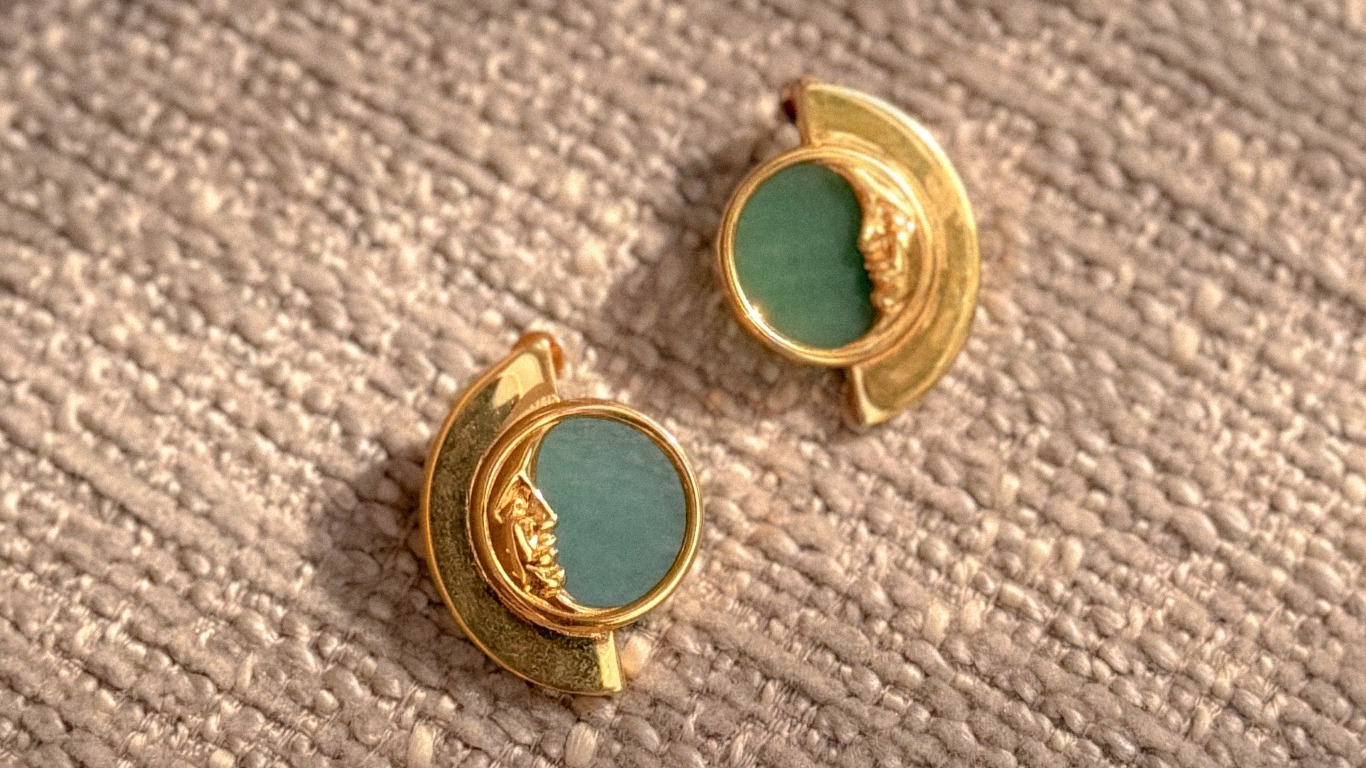 karme earrings